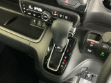 発進時から滑らかに加速する無段階変速のCVTはストップ&ゴーの多い街の中も快適です