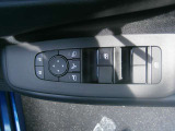 ドアミラーの鏡面の調節、格納は運転席からすべて操作できます!