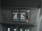 ◆両側電動スライドドア◆狭い駐車場でも乗り降りが楽々♪お子様が隣の車にドアを当ててしまう心配もございません!小さなお子様連れの方もこれで安心。