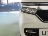 LEDヘッドライトは、点灯の瞬間から光量を発揮し、突然暗くなるトンネルなどでの安定感を高めます。