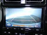 【バックモニター】・・・気になる後ろの見通しも、車庫入れに大活躍☆運転が困難な場所でも、しっかりサポート!心強い味方のモニターです♪