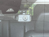 【ドライブレコーダー】ドライブレコーダー装備!走行中はもちろん、あおり運転や事故に遭遇した際、映像で記録し、万一のリスクに備えます。※記録用SDカードはお客様ご自身でご準備いただく必要があります。