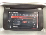 ハンドル操作をアシストすることにより車線からの逸脱回避を支援します。