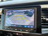 バック駐車が苦手な方や、初めてのお車で不安な方でも後方をナビ画面に映してくれるので、ラクラク停められます。