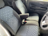 快適に運転できるドライブポジション!運転席シートリフターとシートスライドで、無理のない運転姿勢がとれます。