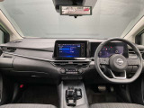 フロントガラスが大きいので、広い視界でとても運転しやすいお車です(*'&omega;'*)