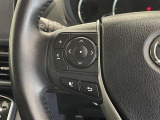 【ステアリングスイッチ】運転中に視線を前に向けたまま画面の操作できます。