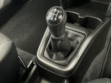 【マニュアルミッション】しっくり手になじむシフトレバー。&rdquo;運転&rdquo;をより楽しみたい方は必見です!