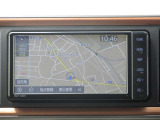 純正ナビを装備。タッチパネル式で使いやすく、お出かけもラクラクです。