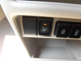運転席側シートヒーター付いてます☆冬場は助かる装備です♪
