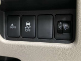 【横滑り防止機能】滑りを感知すると、自動的に車両の進行方向を保つ様に制御してくれます!