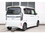 軽自動車という枠にとらわれない質感で、乗る人の洗練された感性に響くデザインになっています。