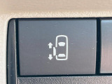 【パワースライドドア】スマートキーや運転席のスイッチでスライドドアの開閉が可能♪電動だから力を入れてドアを開ける必要が無く、小さいお子様でも、重い荷物を持っている時もラクに開け閉めできます♪
