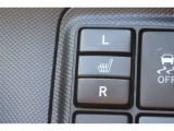 運転席と助手席にシートヒーターが付いています。