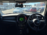 ◆LIBERALAは、輸入車選びの新たなスタイルを提案するインポート・セレクト・ブランドです。オーナー様となる方がクルマから直接感じる感性を第一にした、最良の一台との出会いをコーディネートいたします。