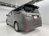 沢山乗れるのがこの車の魅力!2台で移動しないと・・・なんて時もこの車なら1台で!大活躍です♪