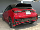 細い道を通る時や駐車時、うっかり車をこすってがっかり。。こちらの車は障害物センサー装備していますので警告音で知らせてくれるので、安心です!