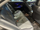 車両は屋内展示しておりますので天候に関係なくごゆっくりコンディションご確認頂けます。車両を倉庫へ保管している場合が御座いますのでご来店前に在庫確認頂けると幸いです。TEL072-784-8800