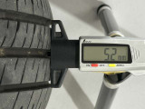 夏タイヤの残り溝は5.2mmです。スリップラインからは3.7mmとなっております。