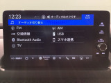 純正メモリーナビとバックカメラ付☆bluetoothオーディオでドライブも好きな音楽を聴いて楽しめます。TV視聴も可能です☆