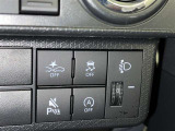 アイドリングストップ機能がついているので、停車時にエンジンを止めて燃料消費を抑えます。環境にもお財布に優しいですね♪