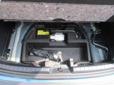 車載工具とパンク修理剤