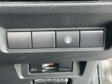 運転席まわりの画像です。