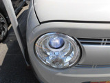 ディスチャージヘッドライトです!暗くなった時に明るく照らしてくれるので安心して運転していただけます☆