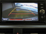 バックガイドモニターで、後方を確認しながら安心して駐車することができます。運転初心者も熟練者も必須の機能ですよ!