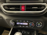 オートエアコン♪お好みの温度に設定するだけで車内を快適空間にしてくれますよ♪