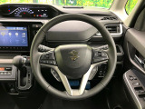 【純正革巻きステアリング】上質な革を使用することで、手にしっかり馴染みとても運転しやすいハンドルです♪