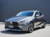 世界統一名称の『MAZDA2』となったコンパクト。「Be a Driver」のスローガンのもと、最適なドライビングポジションを提供できる室内空間と思い通りの走行性能を持った、クラスを超えたお車です!