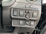 2WD4WDの切り替えスイッチ♪横滑り防止スイッチ♪エマージェンシーブレ-キ♪線逸脱警報スイッチ♪