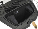 納車前には専門のテクニカルスタッフにより、 厳密な納車前点検を実施しますので、ご安心してお乗り頂けます。