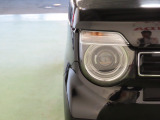 LEDヘッドライトは、点灯の瞬間から光量を発揮し、突然暗くなるトンネルなどでの安定感を高めます。