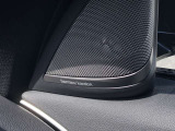 ハーマンカードンのカースピーカーは良質な音を届けると同時に、その先にある車内空間における上質な&ldquo;音楽体験&rdquo;も提供している。