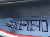 全席パワーウインドです。ドアミラーの格納調整も行えます!
