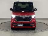 デイタイムランニングランプ付フルLEDヘッドライトは、Honda初となるダイレクトプロジェクション式を採用です!