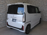 オプションになりますが、ボディーコーティングもご用意しております。新車の輝きに近づき、洗車などのお手入れも楽になりますよ。