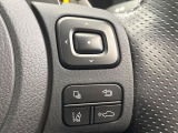 【レーントレーシングアシスト】高速道路走行時、車線からはみ出しそうになるとレーンの中央を走るようにステアリング操作をアシスト。より安全な運転をサポートしてくれます!