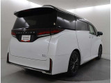 買ってからも安心!トヨタ認定中古車には1年間走行距離無制限の「ロングラン保証」がついています。年式は問わず、全国約5,000ヶ所のトヨタのお店で保証修理を受けることができます。