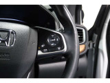 Hondaセンシングの機能のひとつ、アダプティブクルーズコントロール付!アクセルから足を離しても設定したスピードと前車との車間を保ち走行してくれます!車線維持もアシスト☆高速道路で疲労軽減ですね☆