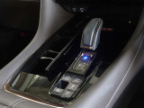 電動パーキングブレーキ・ブレーキホールドを装備してます。ホールド機能は信号待ちが多い一般道で疲労軽減になり、大好評です!