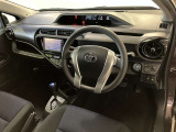 すっきりとしたデザインの内装は、さすがトヨタ車の上品さを感じます。