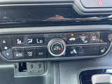 【 オートエアコン 】車内温度を感知して自動で温度調整をしてくれるのでいつでも快適な車内空間を創り上げます!//
