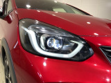LEDヘッドライトで夜道も安心!