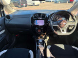 とてもおしゃれな車内インテリアです!