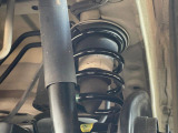 お車を安心してお乗りいただく為には、足回りの定期点検が欠かせません。サービスサポート(有償保証)では無料点検もご提供しており、安心のカーライフをお過ごしいただけるサポート体制が整っています。