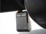 ◆ドライブレコーダー◆映像・音声などを記録する自動車用の装置です。 もしもの事故の際の記録はもちろん、旅行の際の思い出としてドライブの映像を楽しむことができます。