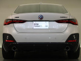 BMWのお車は、走行の安定性とコーナリングの良さを追求し、思い通りにハンドルの操作可能です。試乗車もご用意しておりますので、ぜひ&ldquo;駆け抜ける歓びをご体感ください!